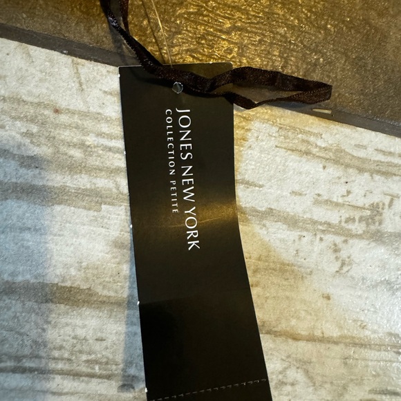 Jones New York wool blend work pants. Wide leg. Petite Small. Fall or winter. - Picture 7 of 9